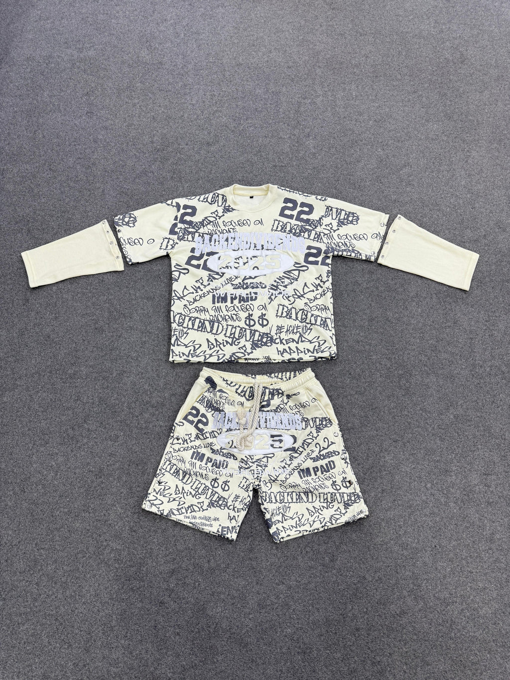 ALL OVER GRAFFITI DETACHABLE THERMAL